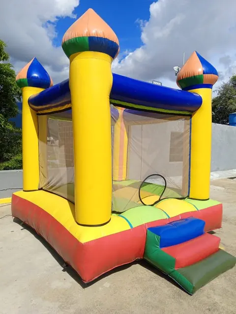 Inflable tipo castillo